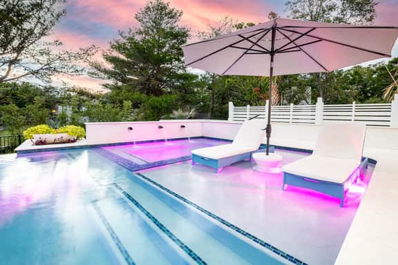 Resort Like Paradise, Steps from Beach! VRBO's 2024 Vacation Rental Of The Year!